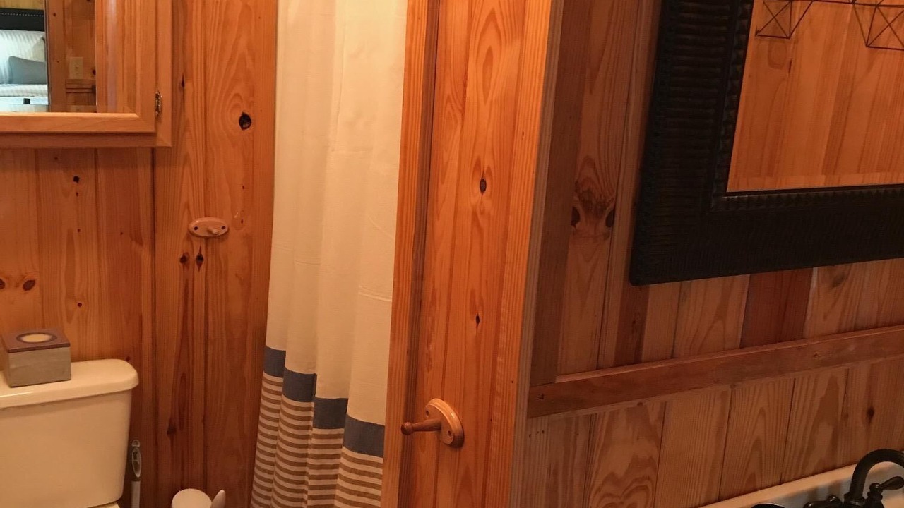 Photo of Bathroom in Drasco