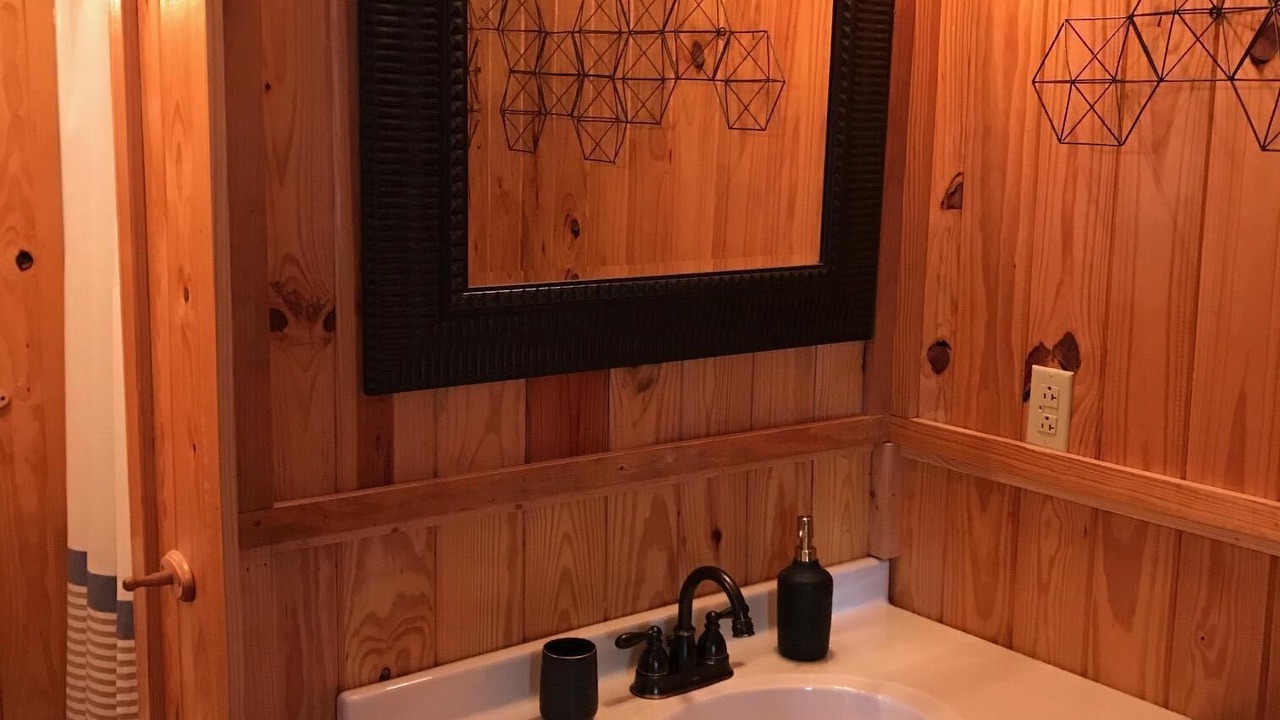 Photo of Bathroom in Drasco