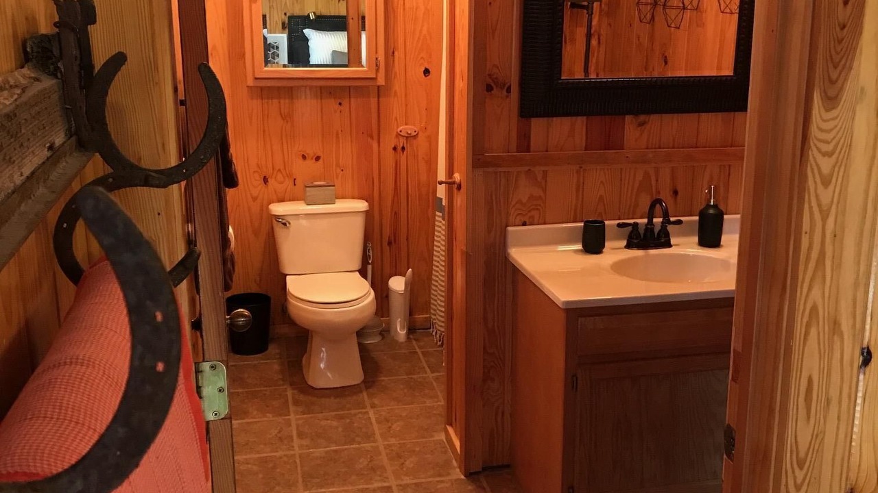 Photo of Bathroom in Drasco