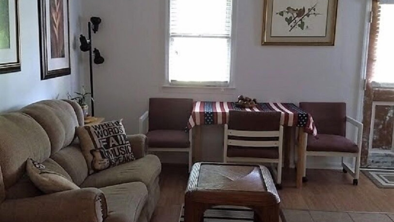 Photo of Livingroom in Bowling Green