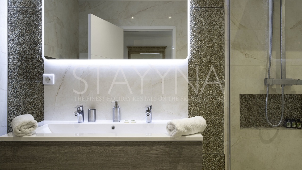 Photo of Bathroom in Nice City Centre