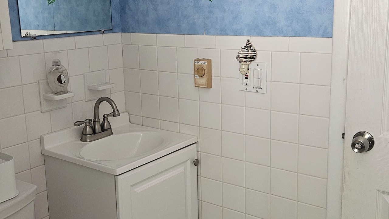 Photo of Bathroom in South Beach Haven