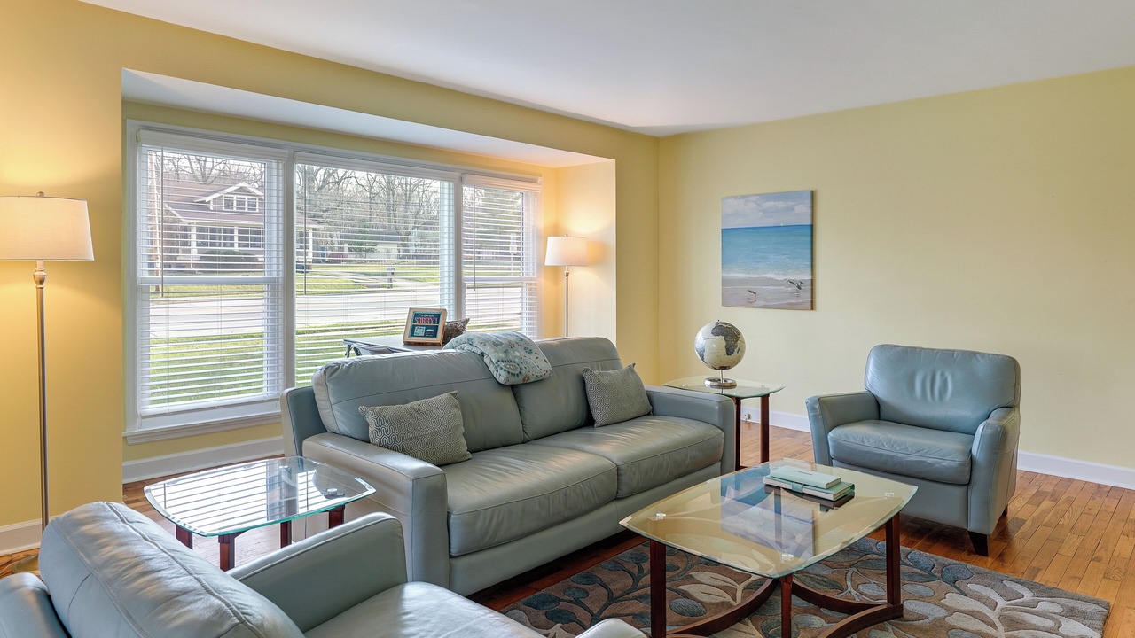 Photo of Livingroom in Williams Bay