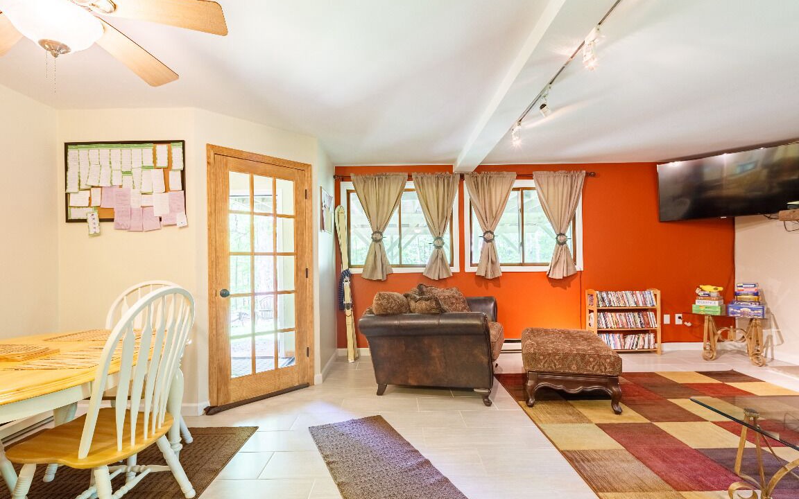 Photo of Livingroom in Hensonville