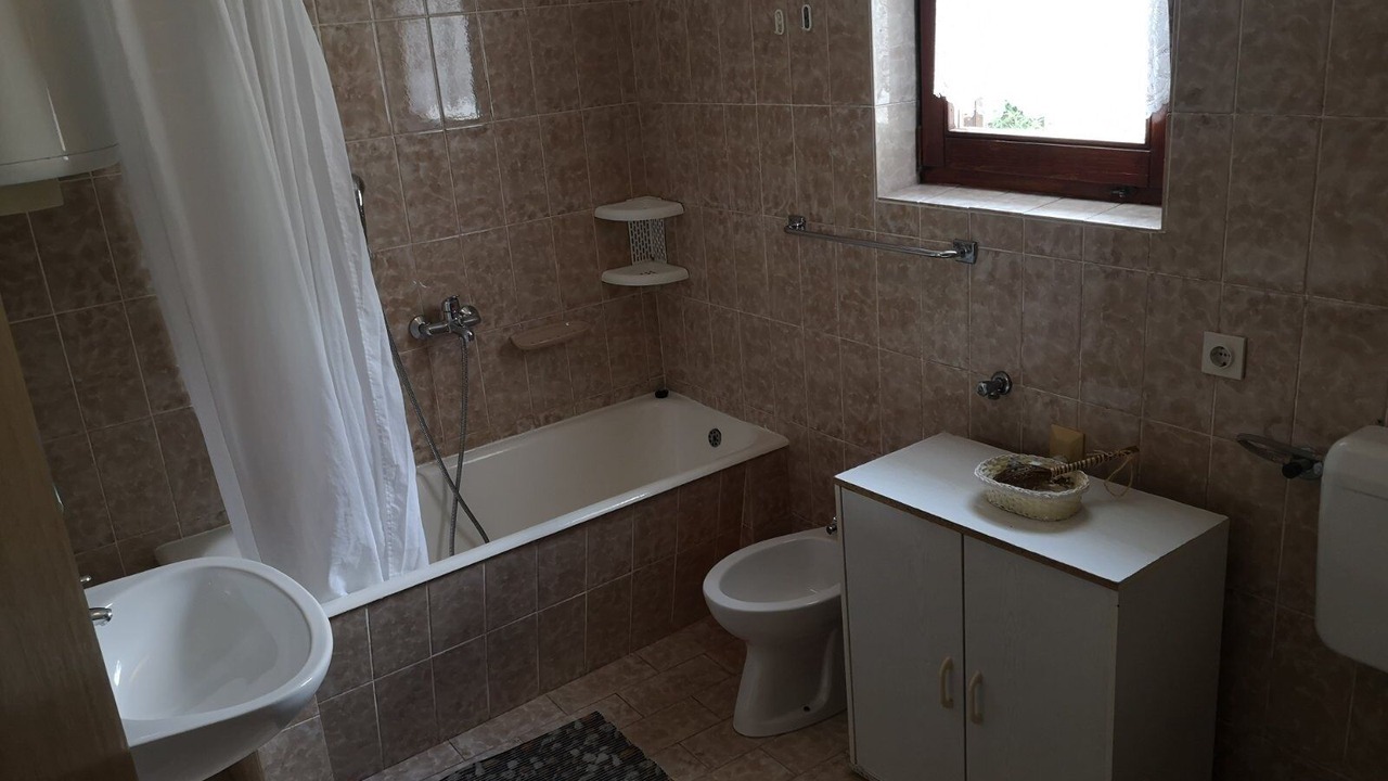 Photo of Bathroom in Kampor