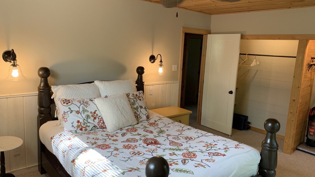 Photo of Bedroom in New Bothwell