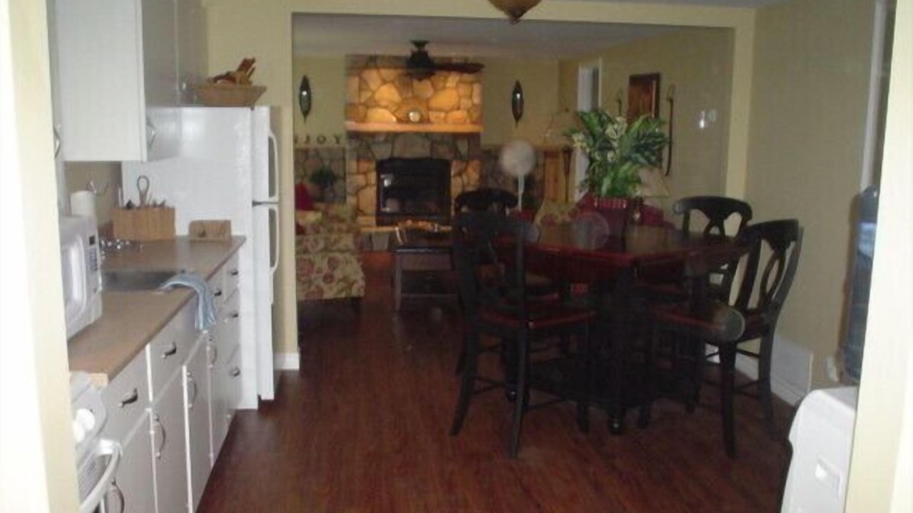 Photo of Livingroom in Irondale