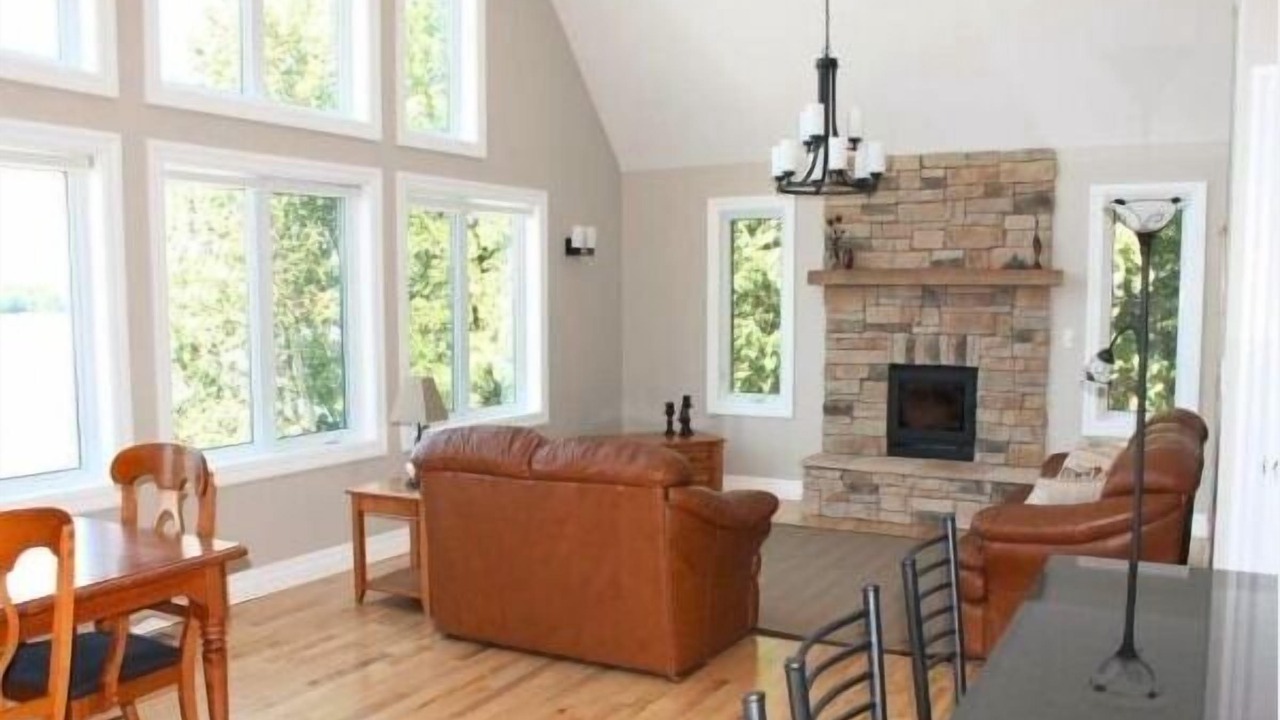 Photo of Livingroom in Miller Lake