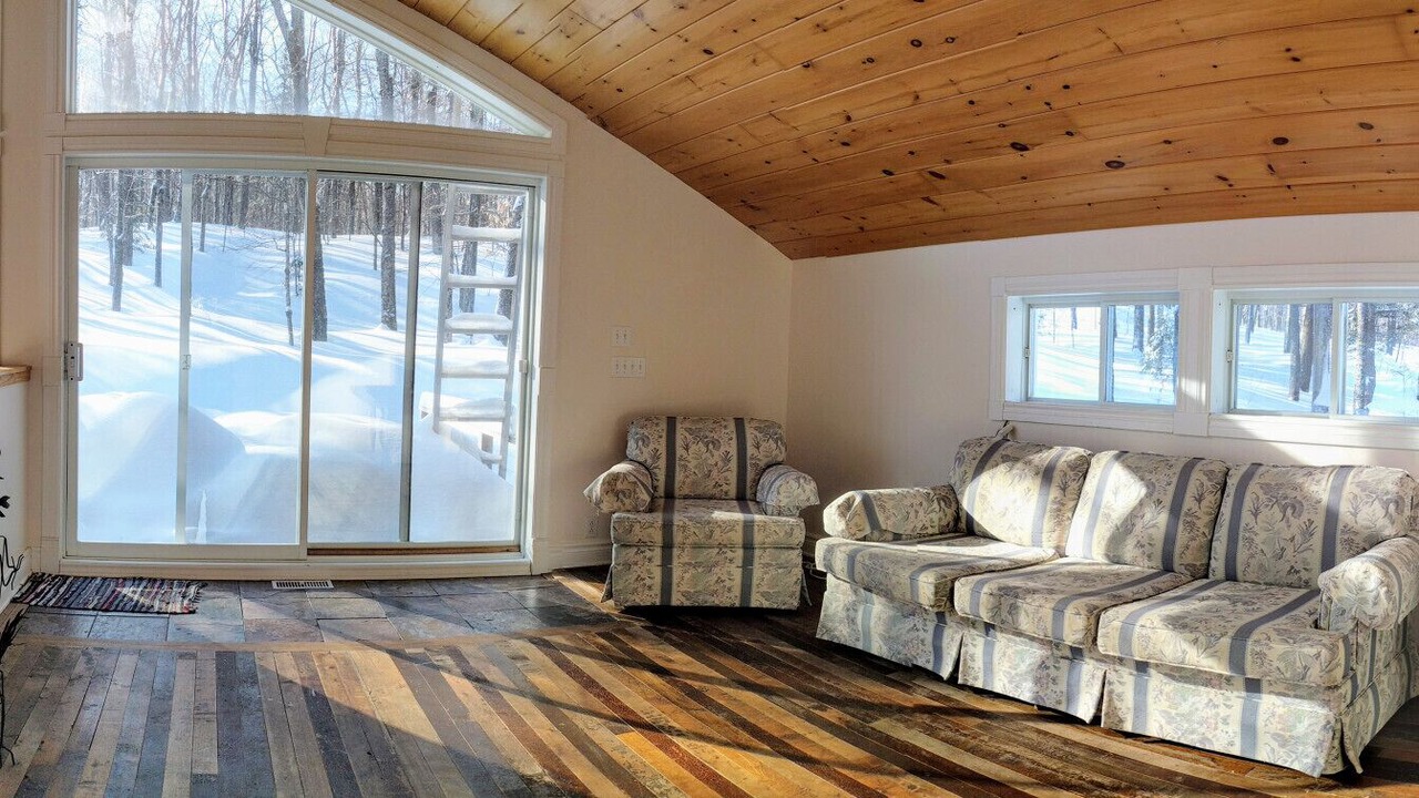Photo of Livingroom in Mille-Isles