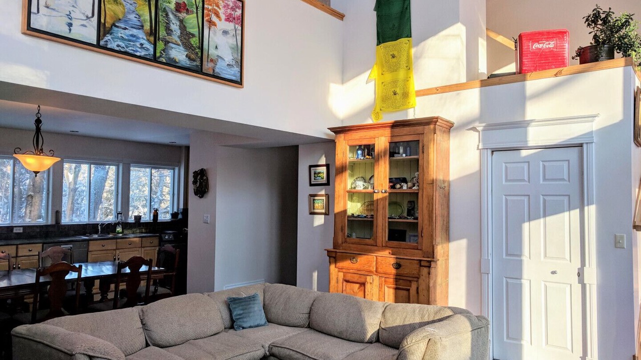Photo of Livingroom in Mille-Isles