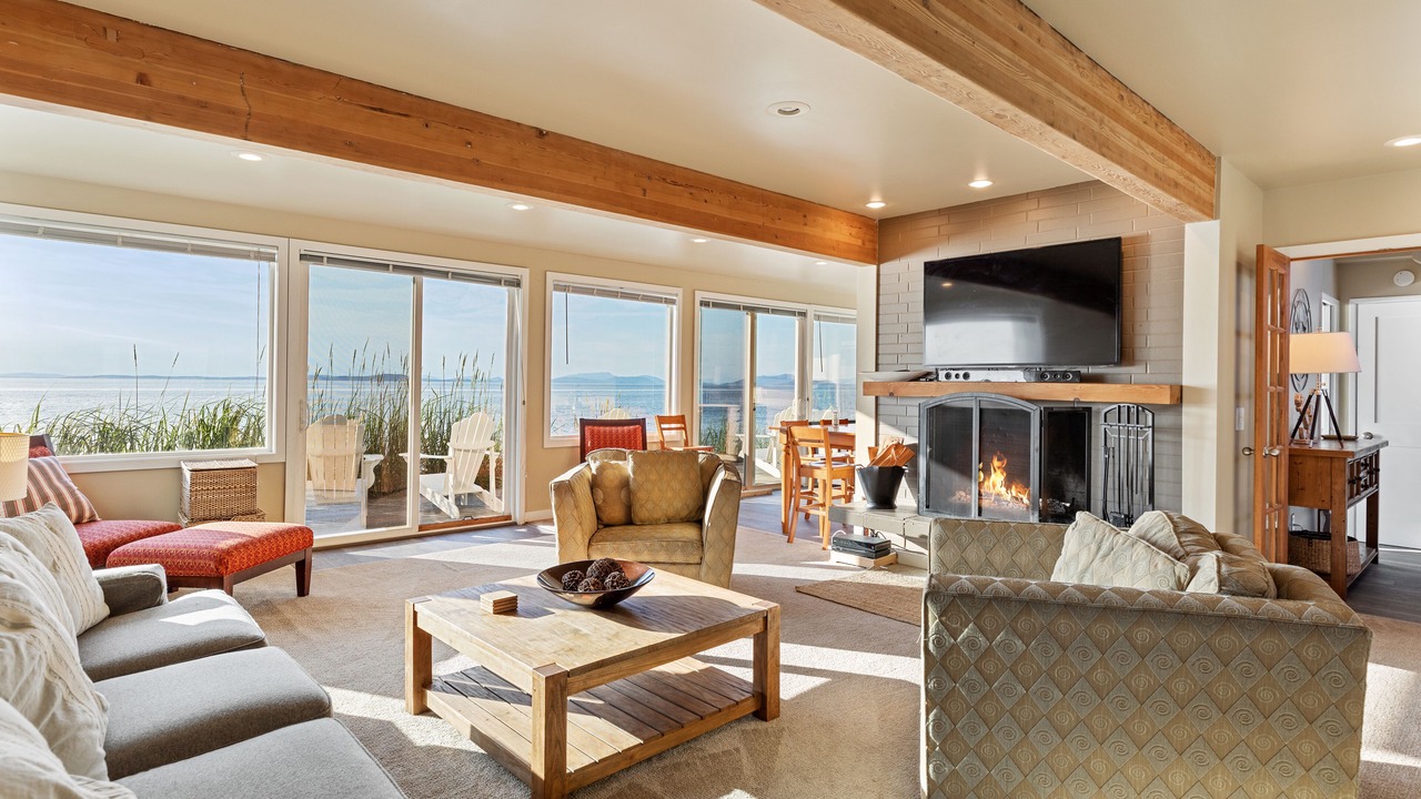 Photo of Livingroom in Oak Harbor