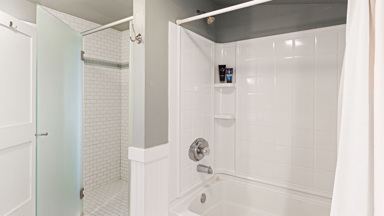 Photo of Bathroom in Oak Harbor