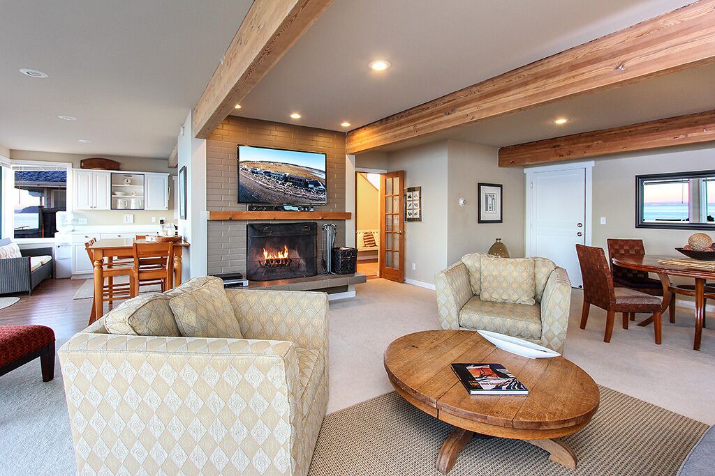 Photo of Livingroom in Oak Harbor