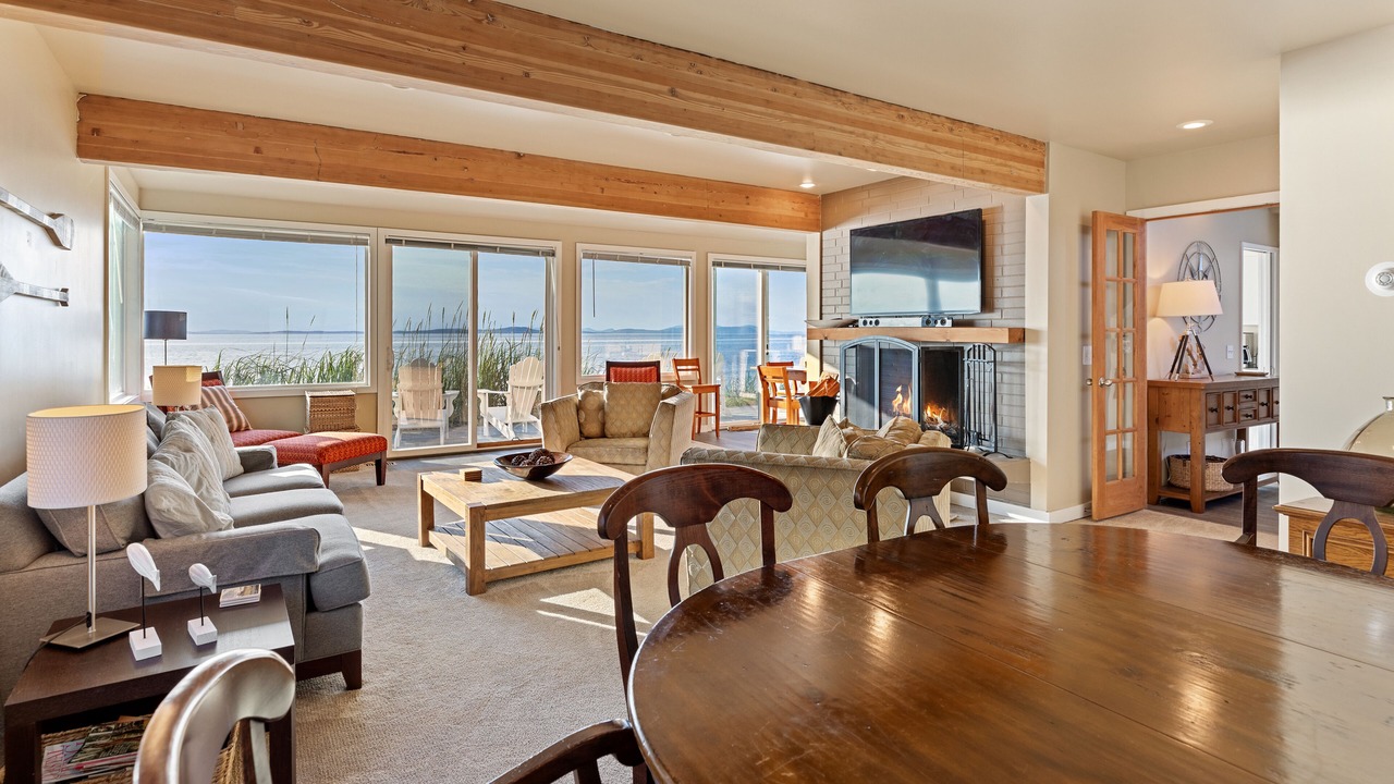 Photo of Livingroom in Oak Harbor