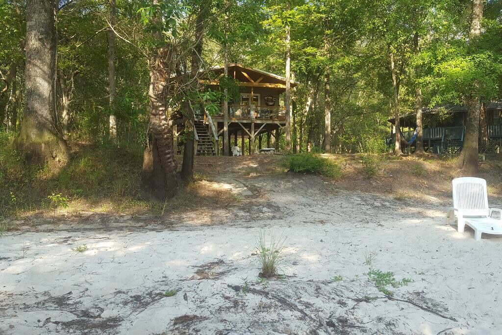 Photo of Others in Claxton