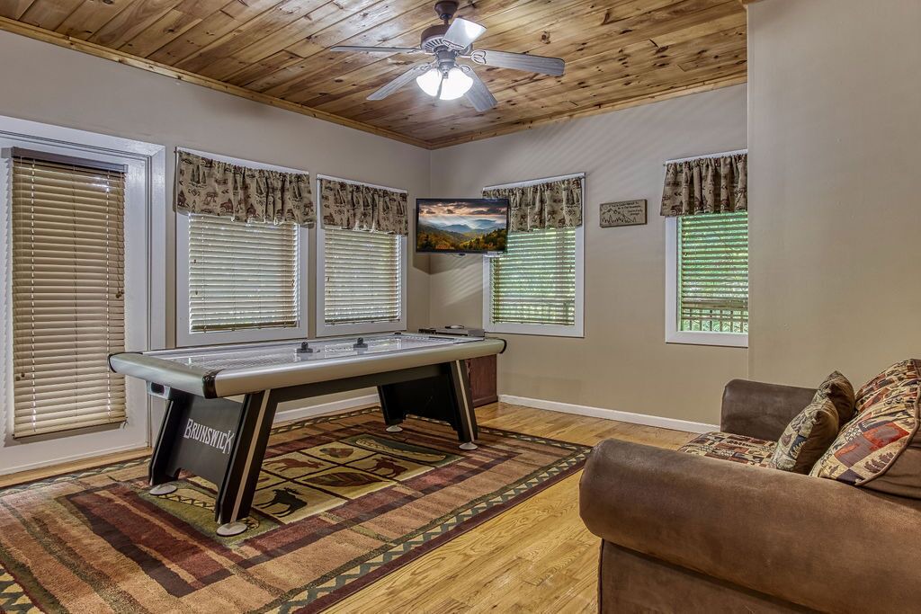 Photo of Livingroom in Thunder Mountain