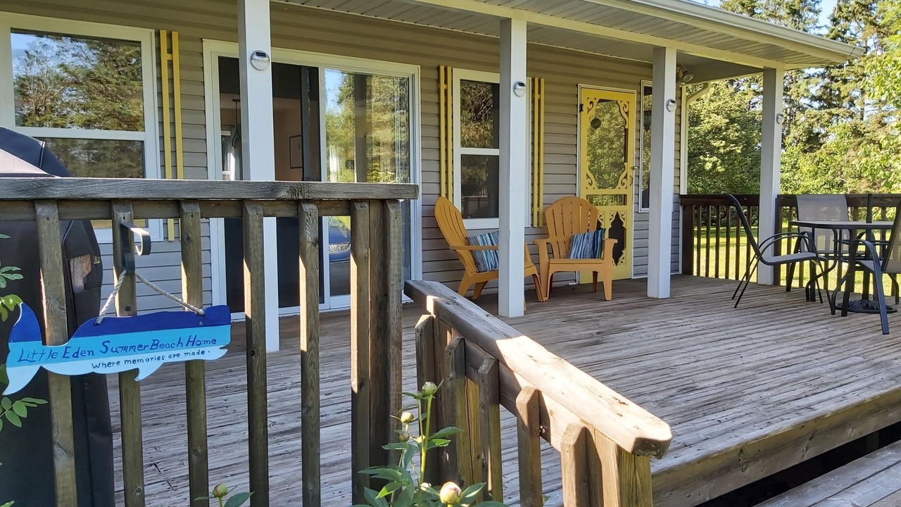 Photo of Patio Balcony in Canoe Cove