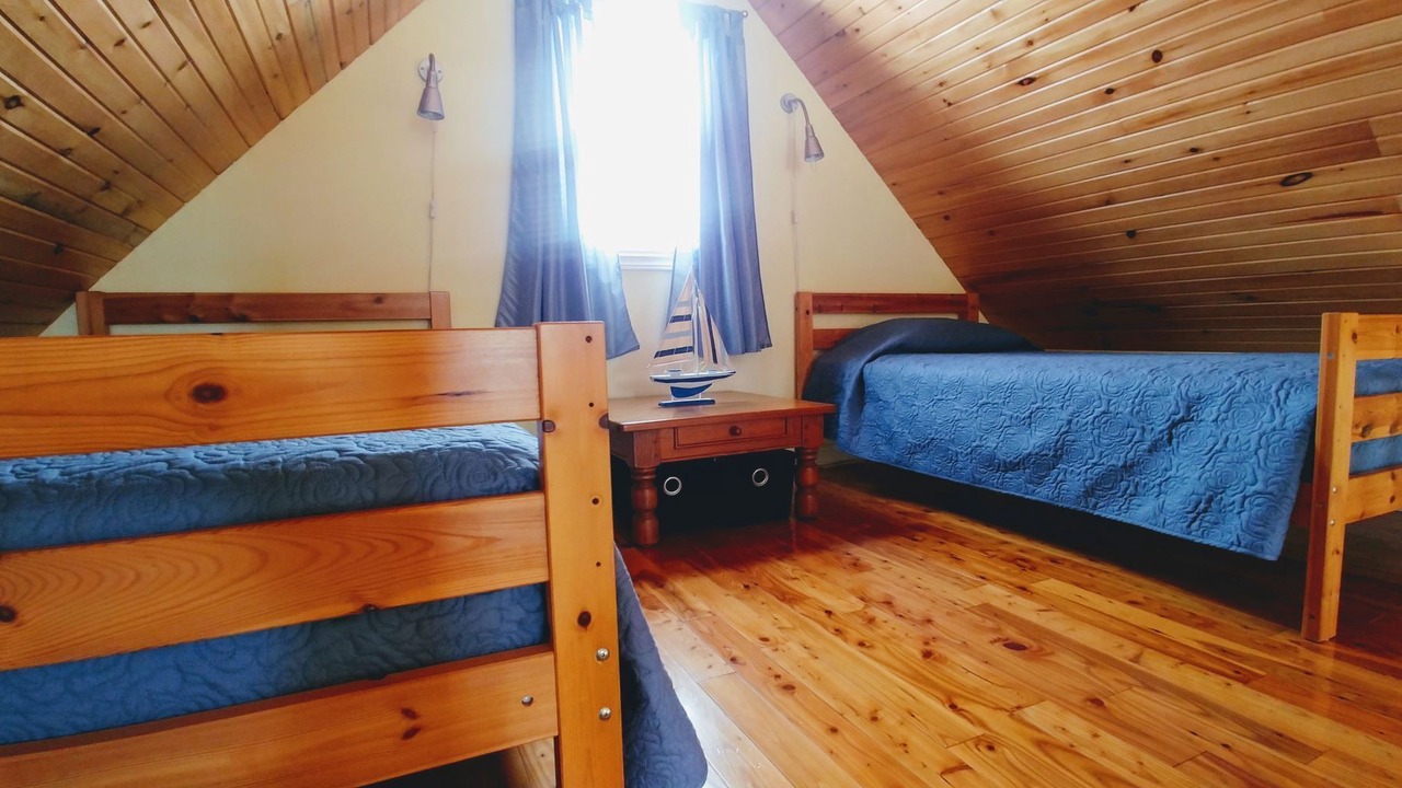 Photo of Bedroom in Canoe Cove