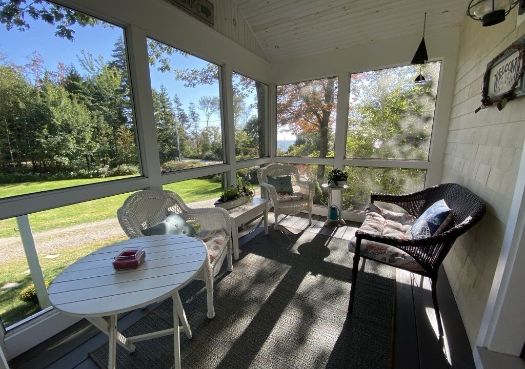 Photo of Livingroom in New Harbor