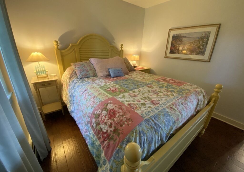 Photo of Bedroom in New Harbor