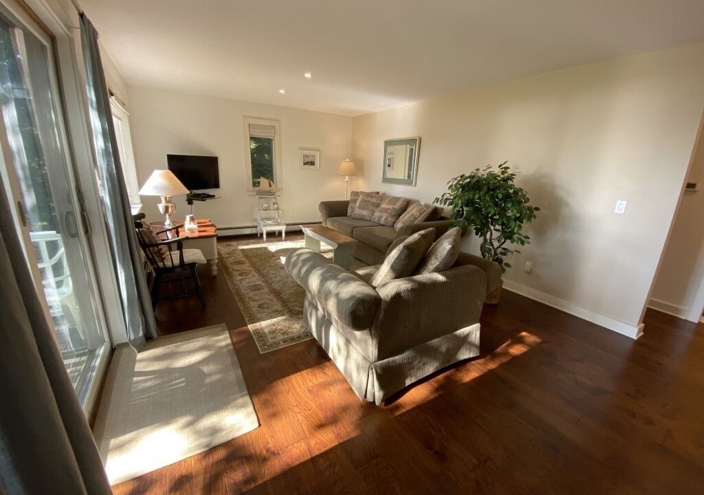 Photo of Livingroom in New Harbor