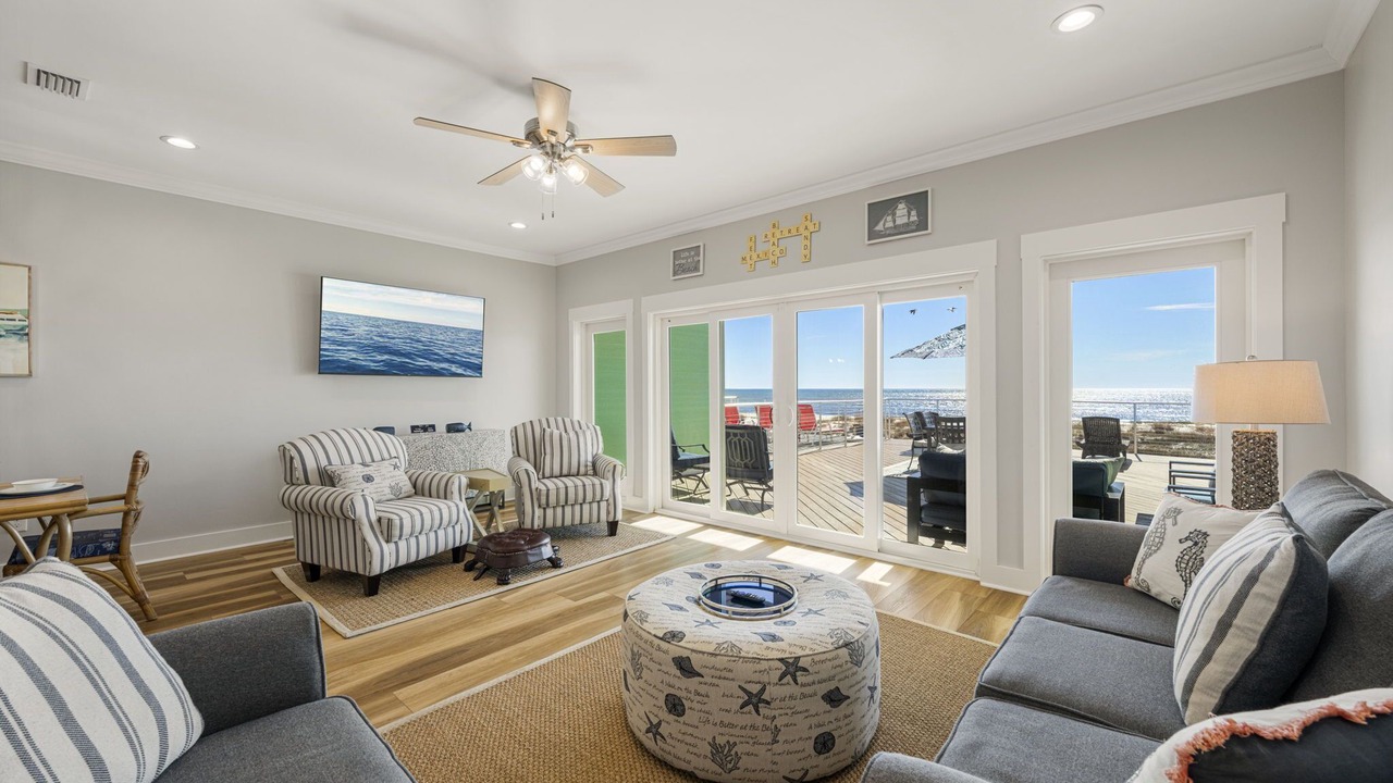 Photo of Livingroom in Mexico Beach
