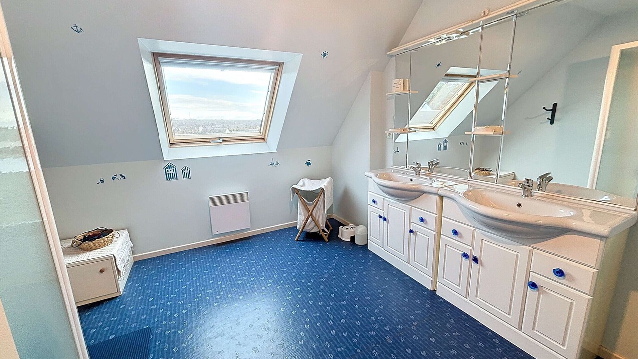Photo of Bathroom in Saint-Pair-sur-Mer