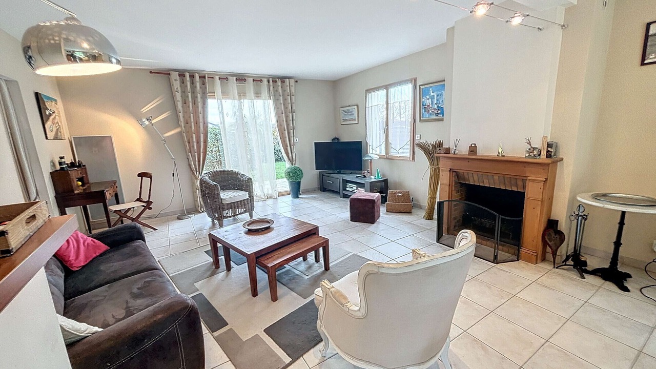 Photo of Livingroom in Saint-Pair-sur-Mer