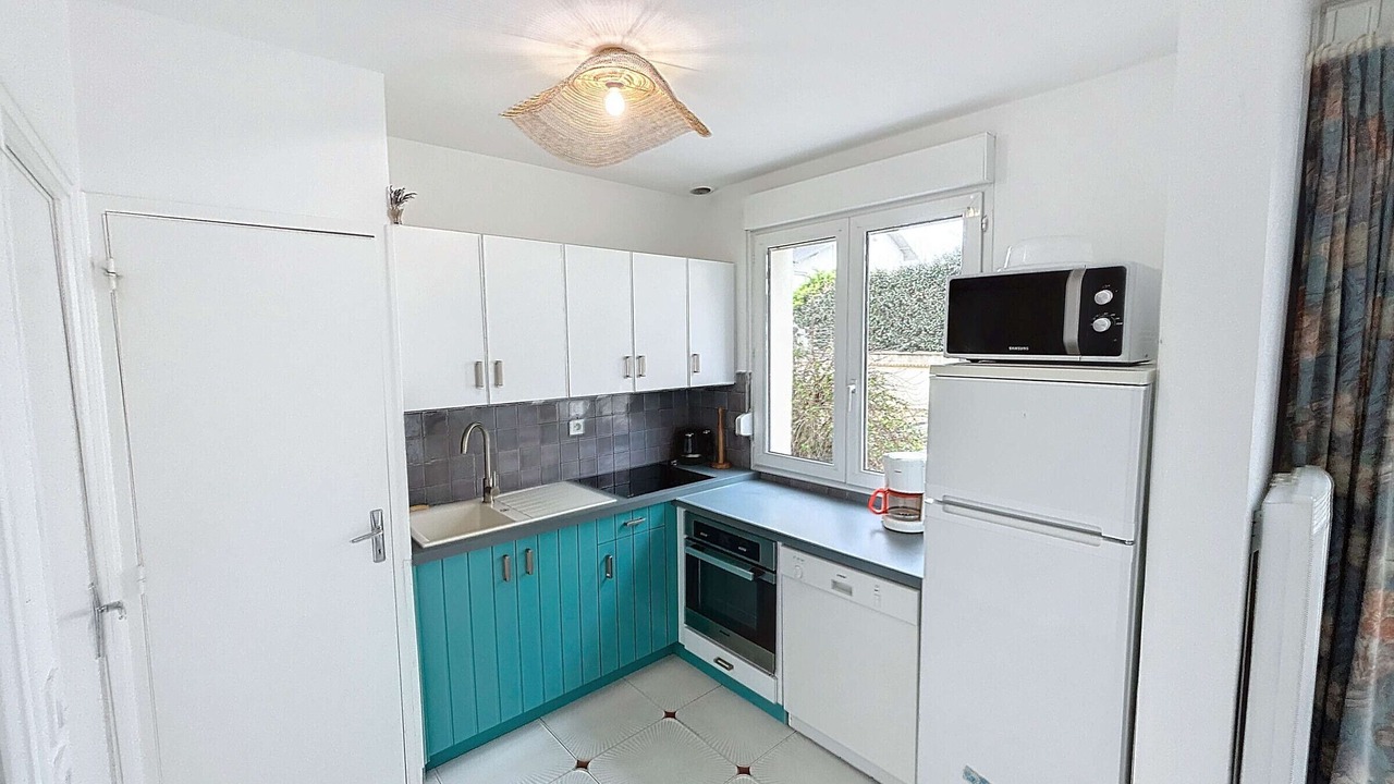 Photo of Kitchen in Jullouville-les-Pins