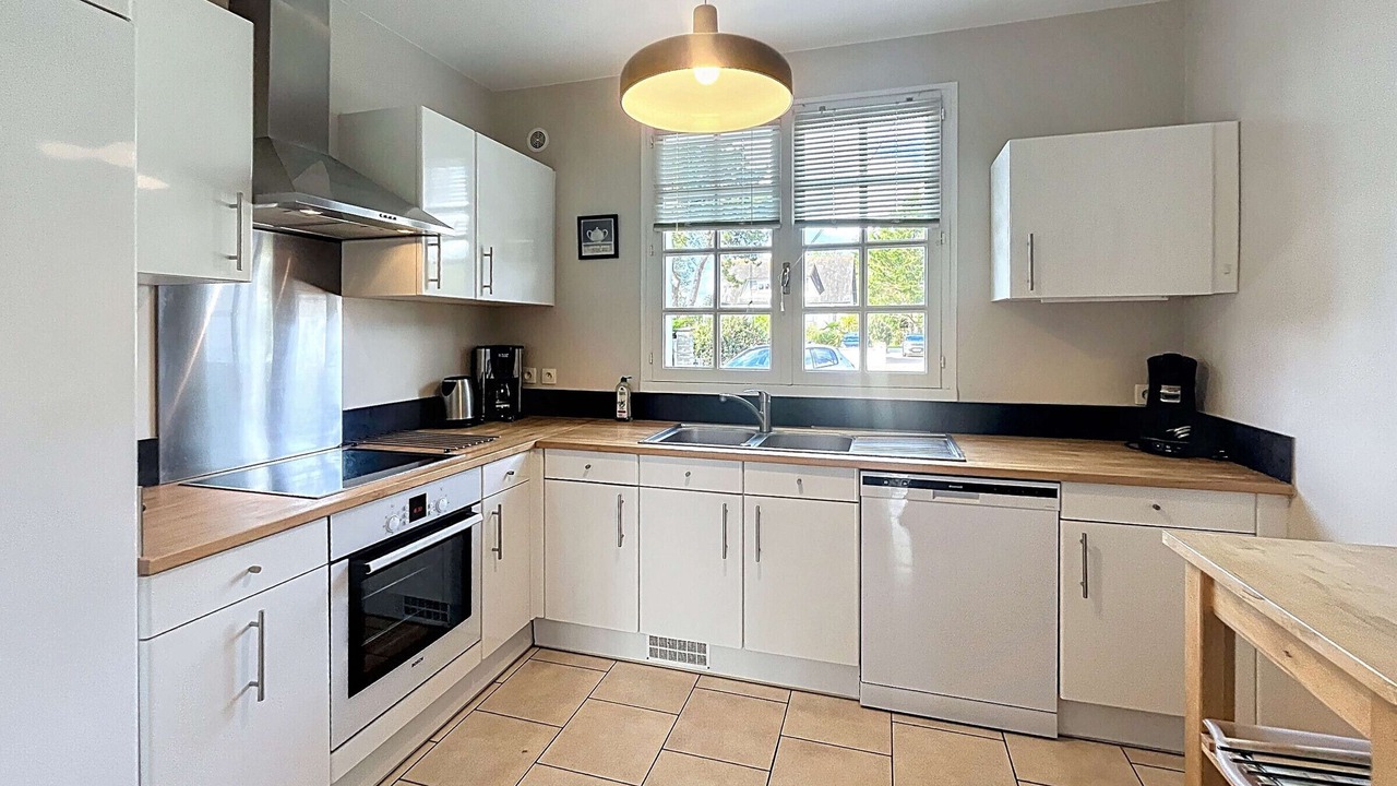 Photo of Kitchen in Saint-Pair-sur-Mer