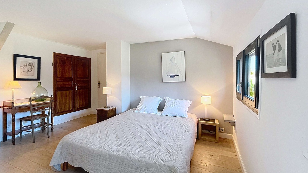 Photo of Bedroom in Saint-Pair-sur-Mer