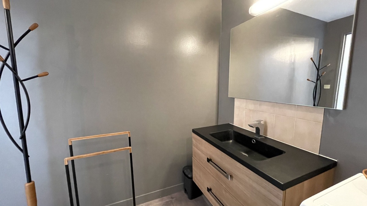 Photo of Bathroom in Jullouville