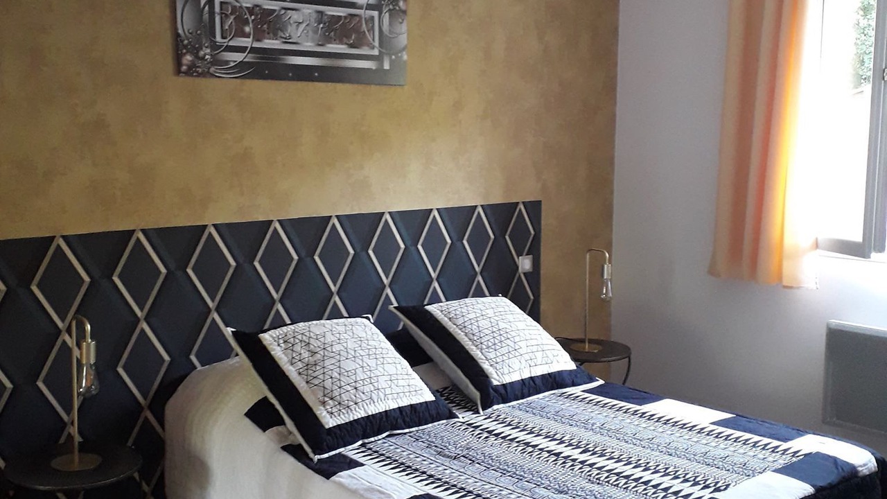 Photo of Bedroom in Besseges