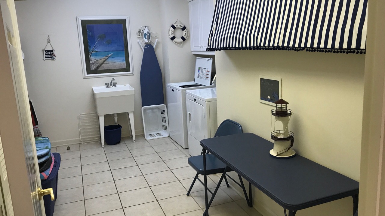 Photo of Bedroom in Arcadian Shores