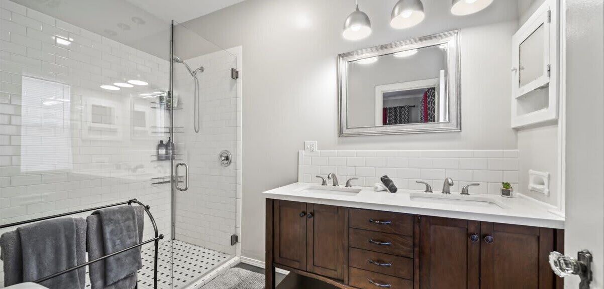 Photo of Bathroom in Cherry Street