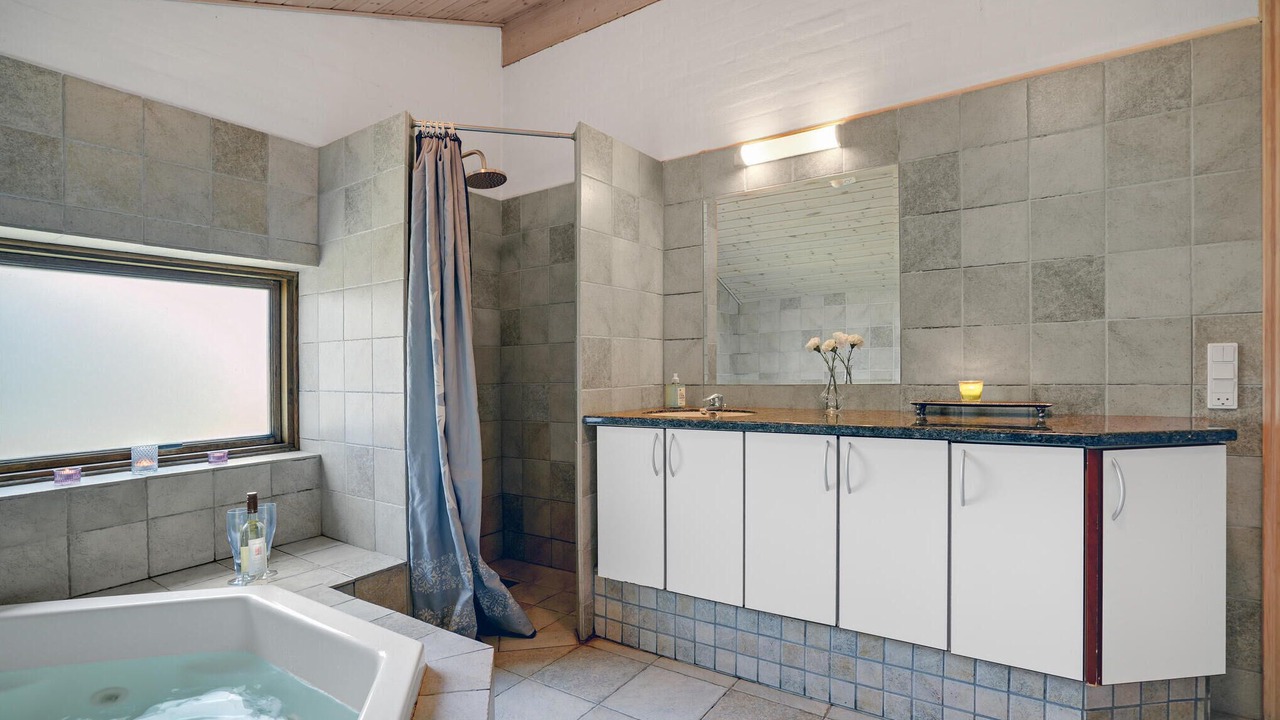 Photo of Bathroom in Ho