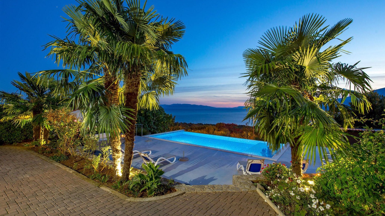 Photo of Outdoor in Rubesi