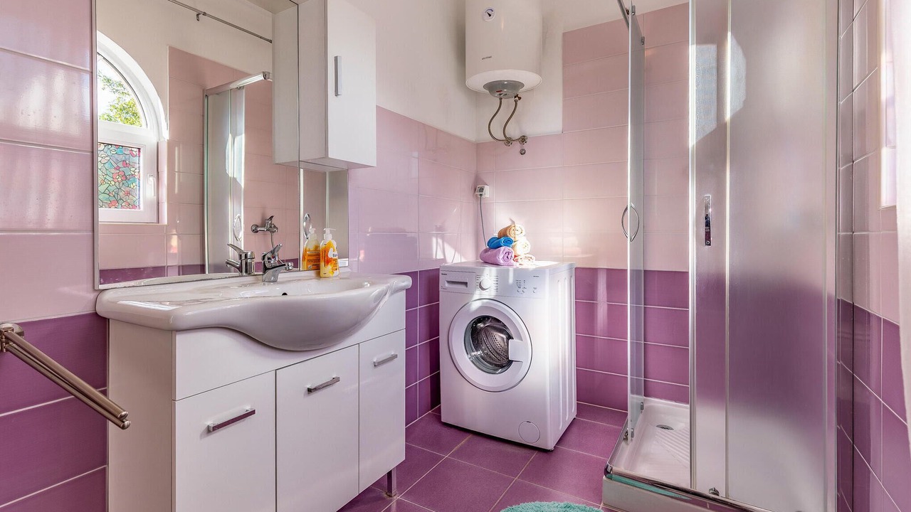 Photo of Bathroom in Sisan