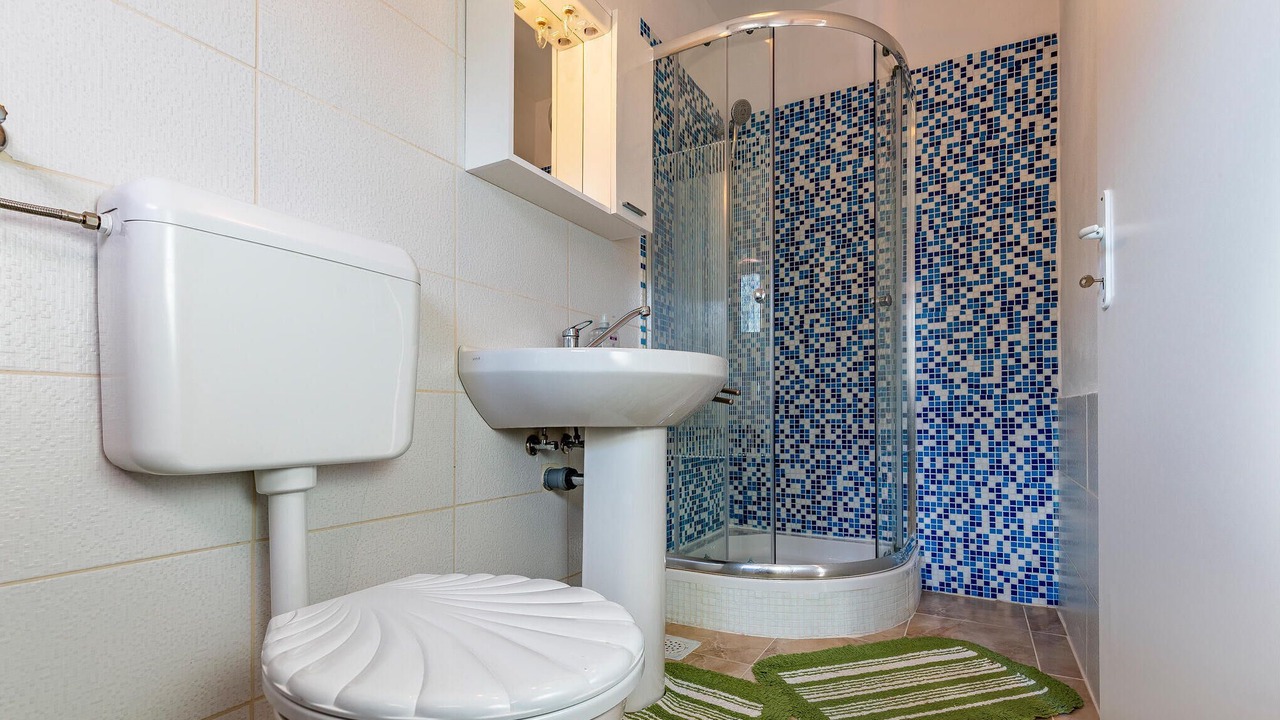 Photo of Bathroom in Sisan