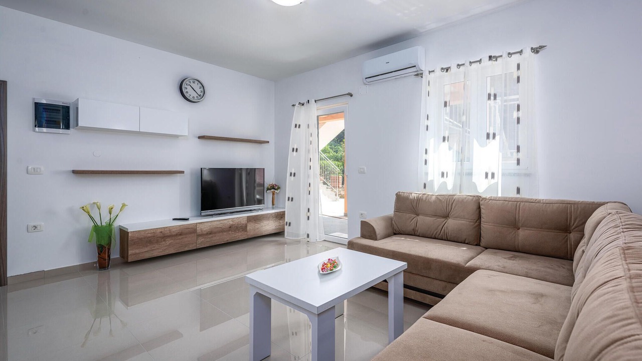 Photo of Bedroom in Plomin
