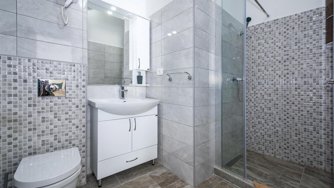 Photo of Bathroom in Plomin