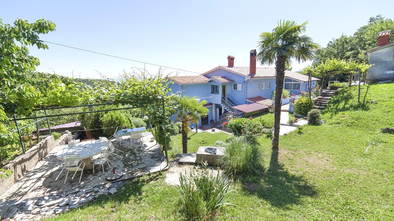 Photo of Outdoor in Brsec