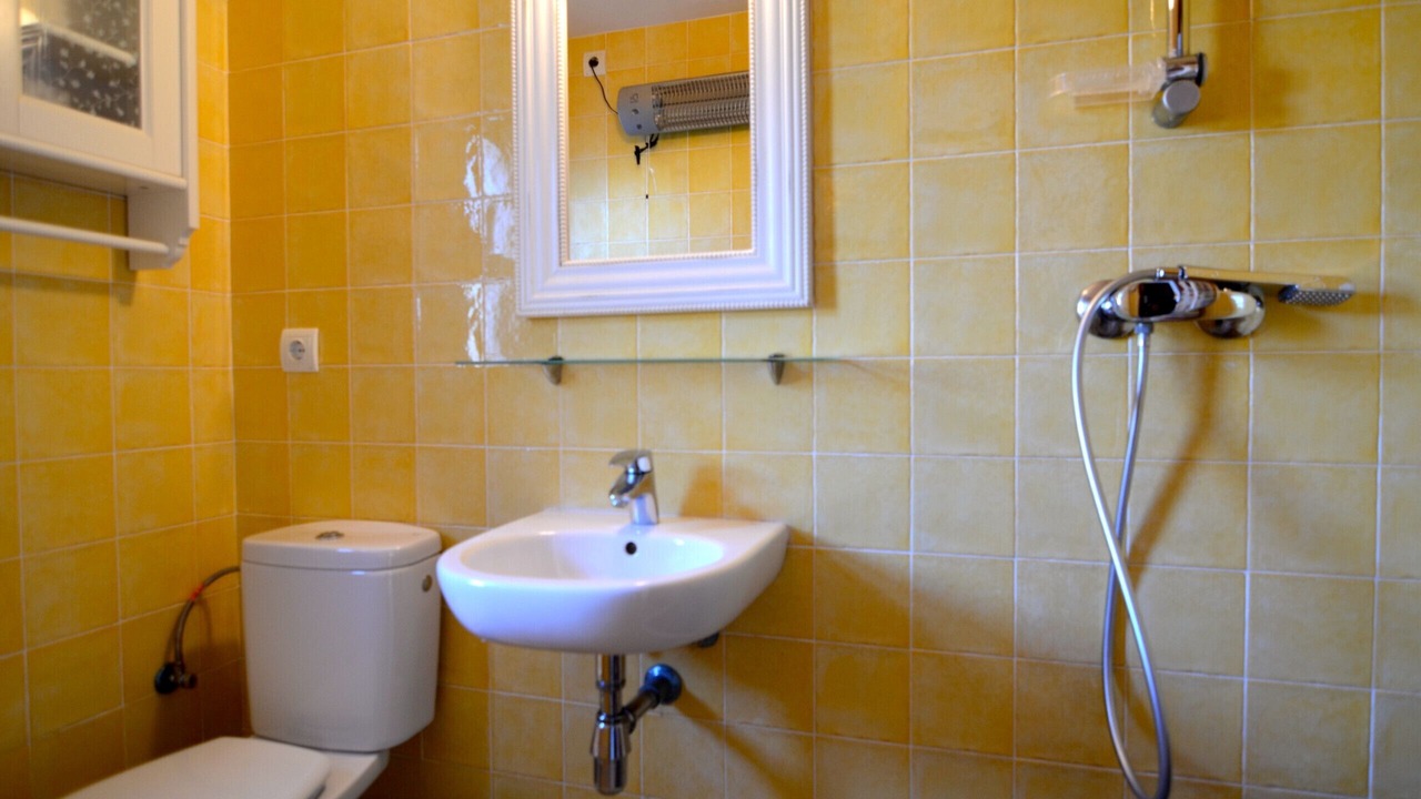 Photo of Bathroom in Pals