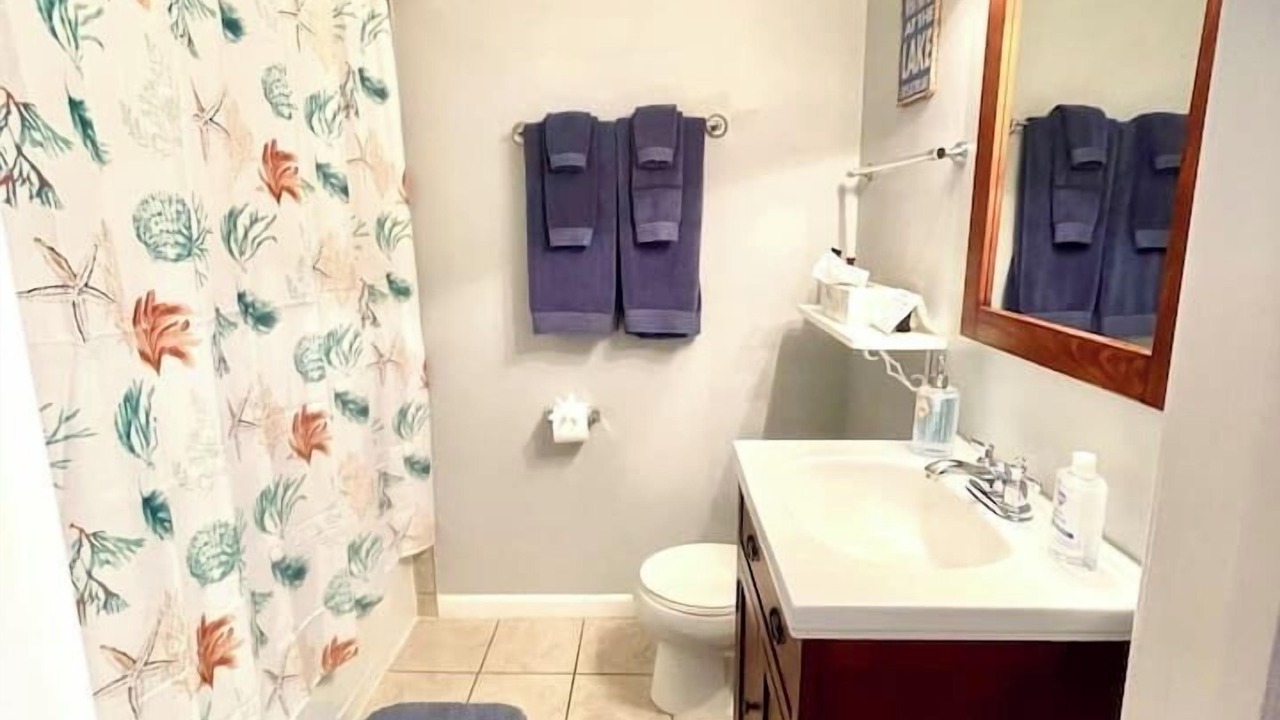 Photo of Bathroom in Sunrise Beach