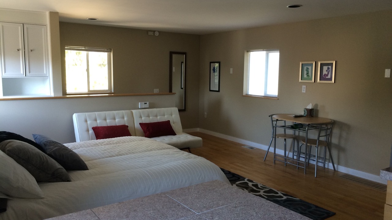 Photo of Bedroom in Queen Anne