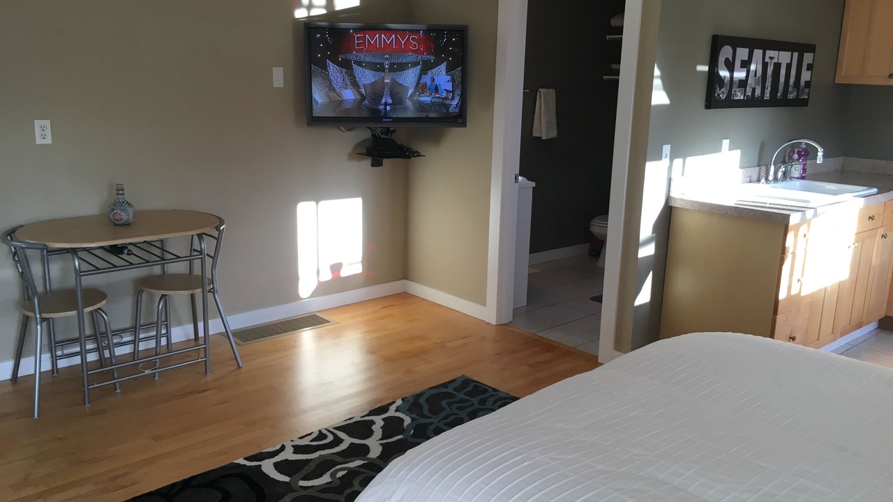 Photo of Bedroom in Queen Anne