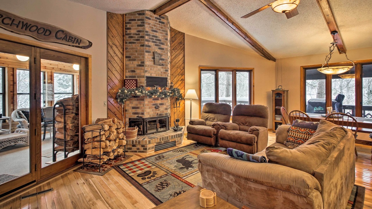 Photo of Livingroom in Fifty Lakes