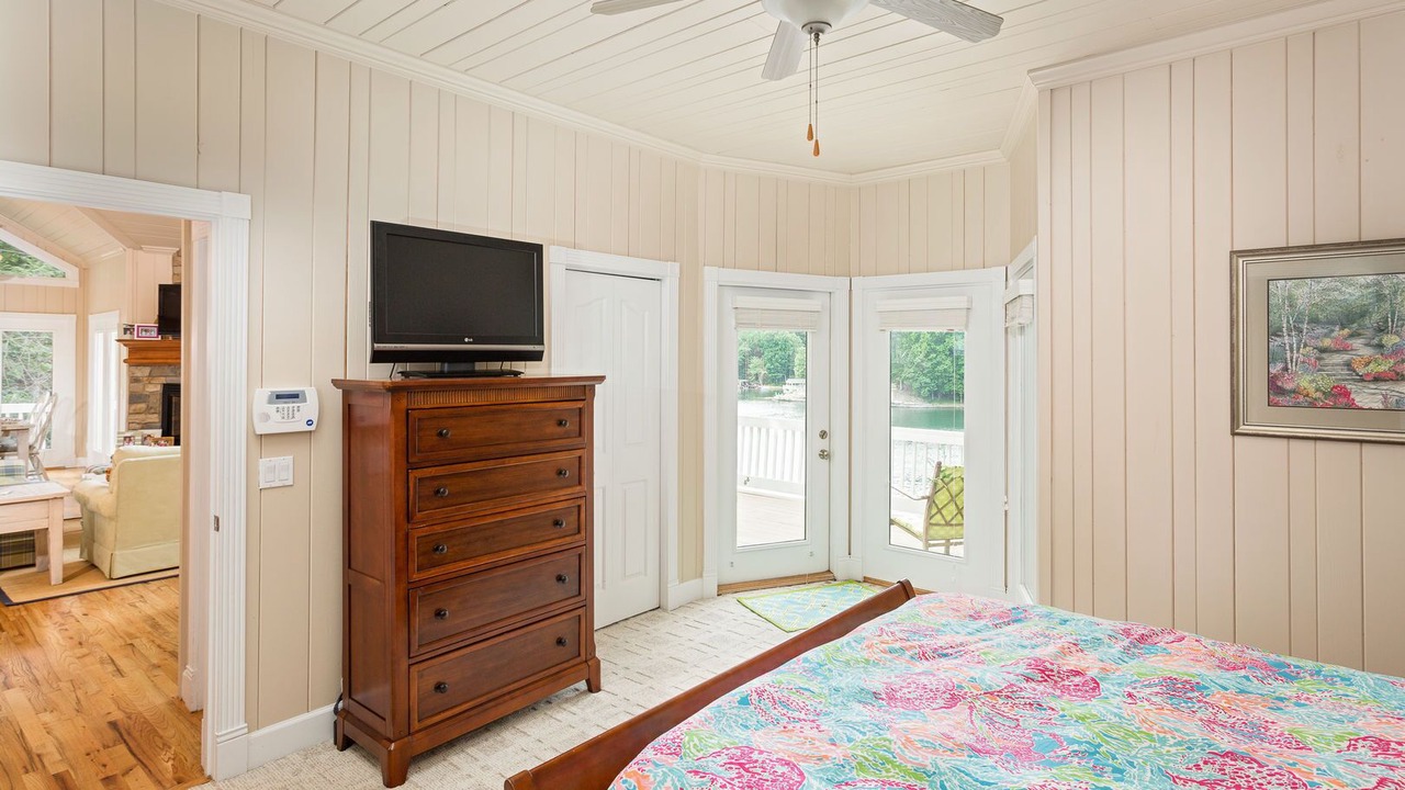 Photo of Bedroom in Lake Lure