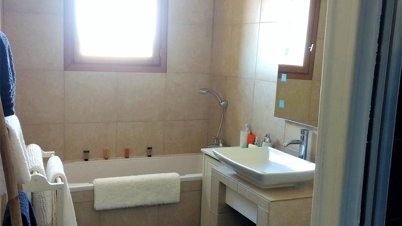 Photo of Bathroom in Abeilhan