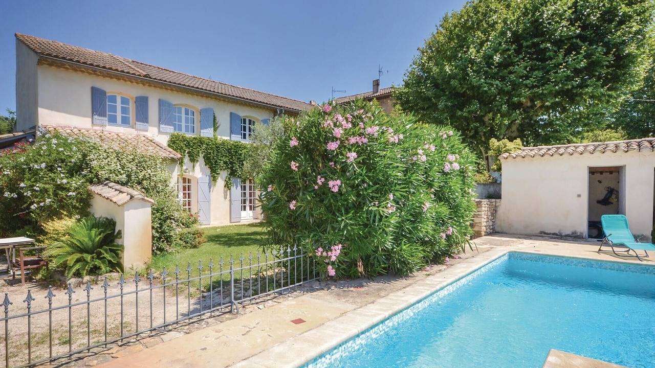 Photo of Others in Caderousse